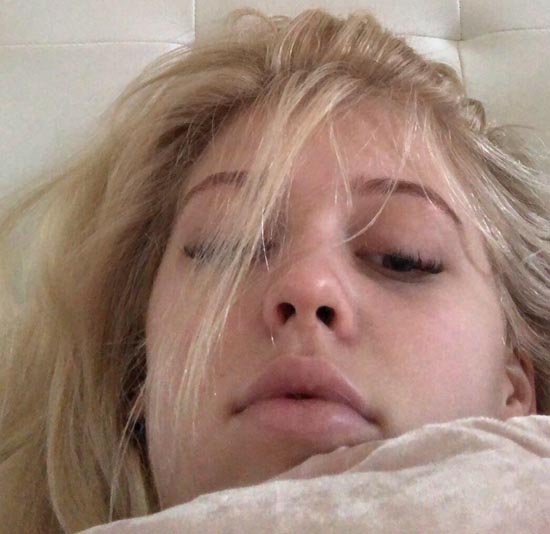 10 Unseen Pics of Loren Gray Without Makeup