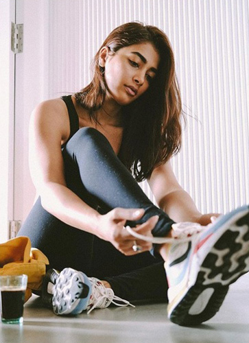 22 Natural Pooja Hedge Without Makeup Pictures