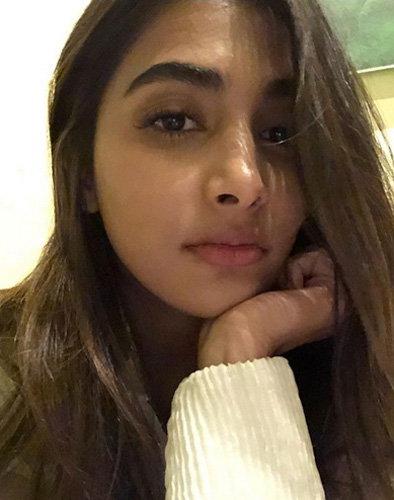 22 Natural Pooja Hedge Without Makeup Pictures