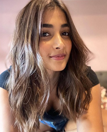 22 Natural Pooja Hedge Without Makeup Pictures