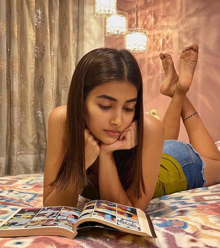 22 Natural Pooja Hedge Without Makeup Pictures