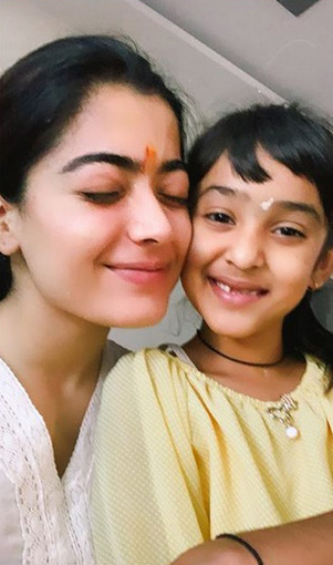 Top 22 Without Makeup Photos of Rashmika Mandana