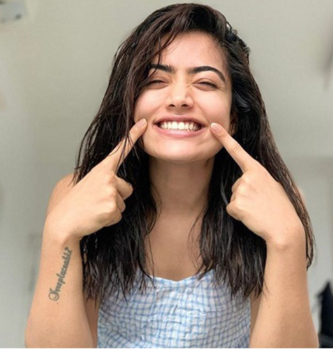 Top 22 Without Makeup Photos of Rashmika Mandana