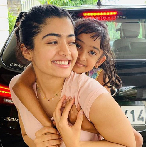 Top 22 Without Makeup Photos of Rashmika Mandana
