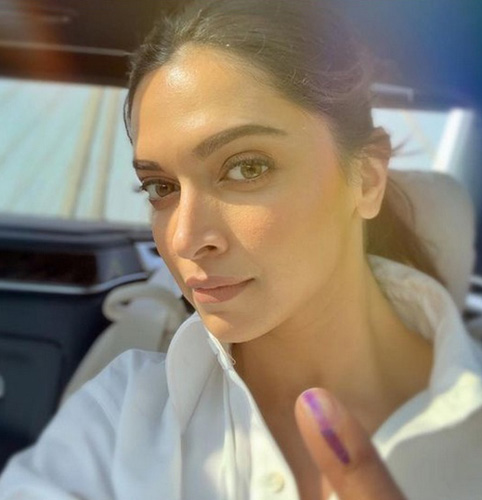 20 Latest Pictures of Deepika Padukone without Makeup