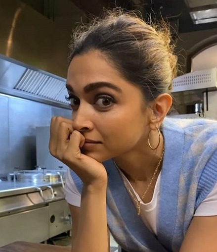 20 Latest Pictures of Deepika Padukone without Makeup