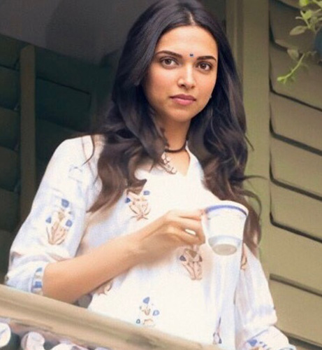 20 Latest Pictures of Deepika Padukone without Makeup
