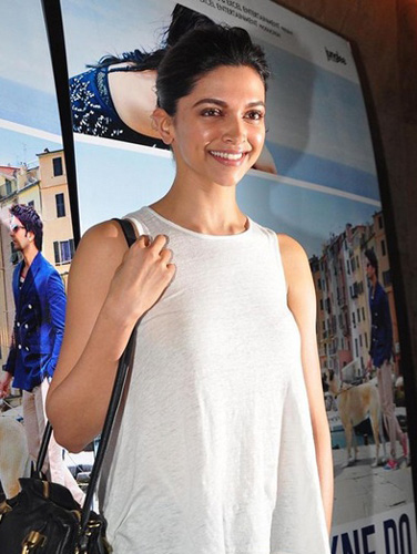 20 Latest Pictures of Deepika Padukone without Makeup