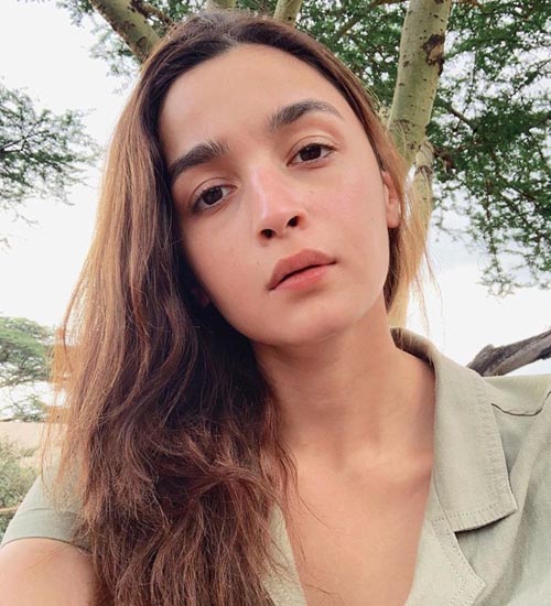 15 Latest Alia Bhatt without Makeup Pictures In 2023