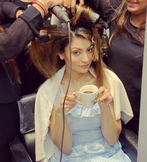 10 Pictures Of Urvashi Rautela Without Makeup | I Fashion Styles
