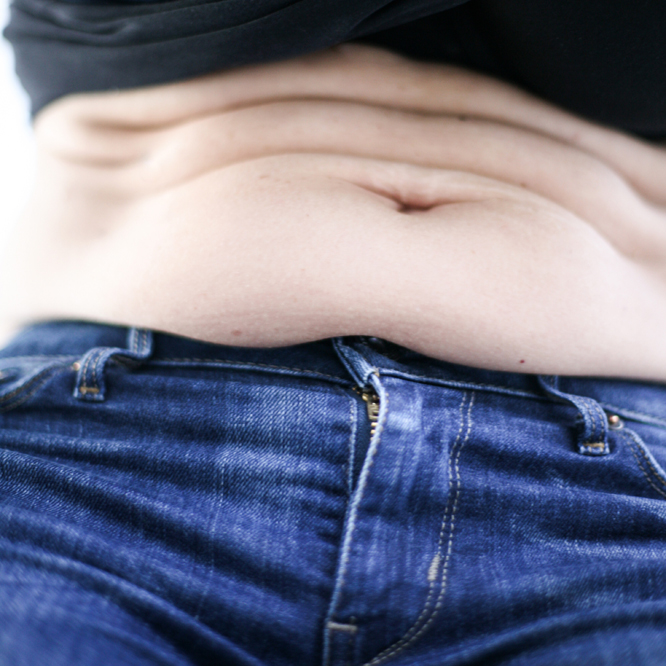 Reduce Belly Fat In 2 Weeks: 10 Effective Lifestyle and Diet Tips