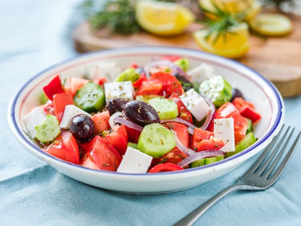 15 Most Famous and Tastiest Types of Salads to Try!