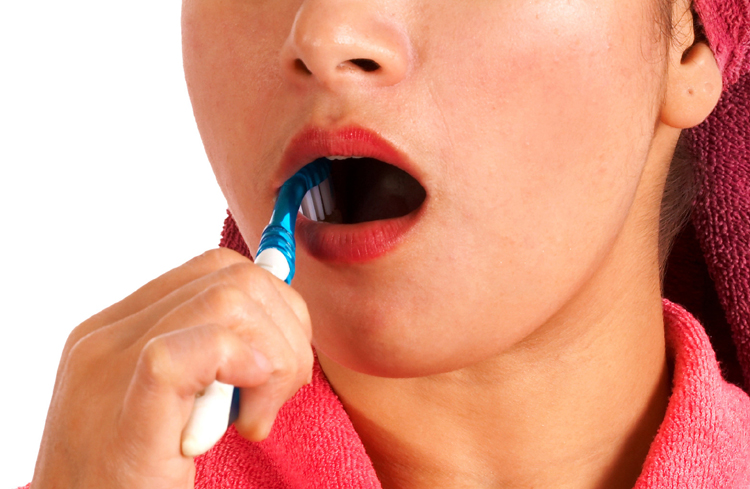 Periodontitis: 25 Natural Ways to Treat Gingivitis at Home