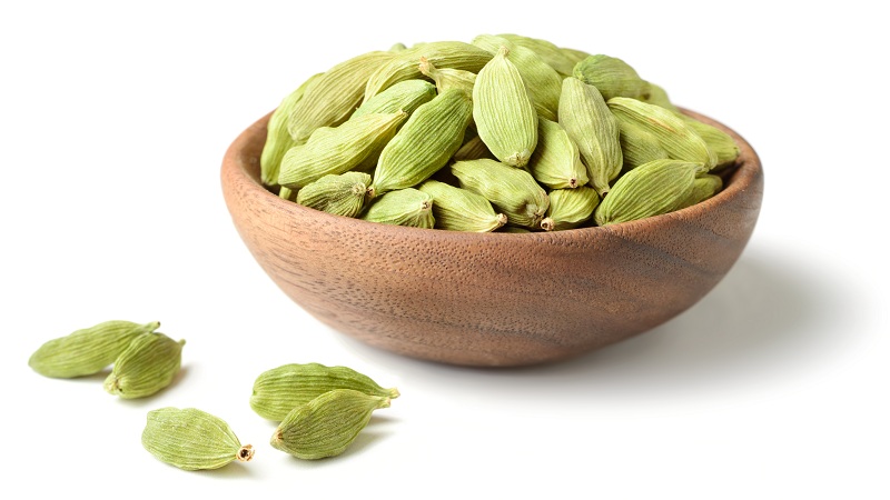 22 Science Proven Cardamom Benefits For Skin, Hair &amp; Health
