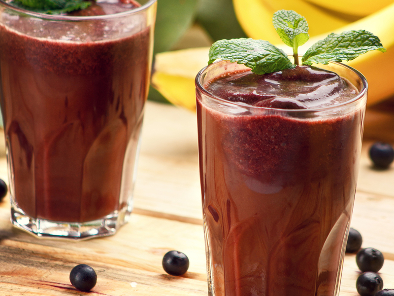 18 Amazing Benefits of Acai Berries For Skin, Hair &amp; Health