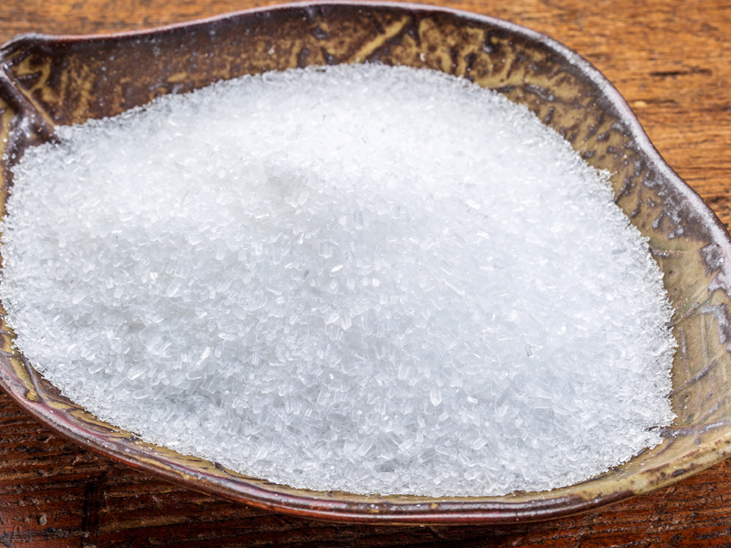 13 Amazing Epsom Salt Benefits For Skin, Hair &amp; Health