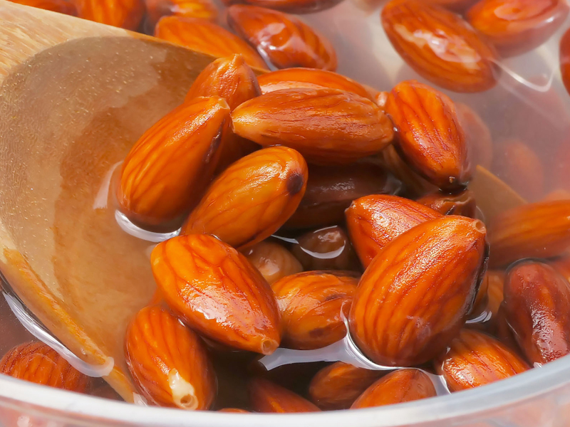 18 Research Based Benefits Of Soaked Almonds For Skin, Hair &amp; Health