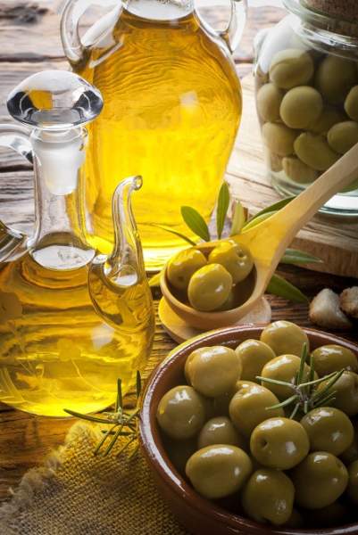20 Wonderful Olive Oil Benefits For Skin, Hair &amp; Health ! | I Fashion Styles