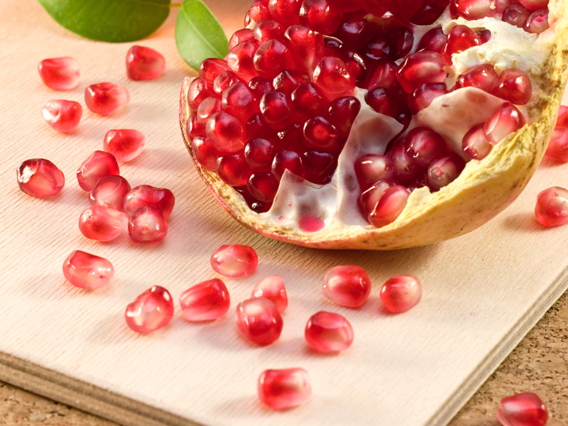 15 Best Pomegranate Seeds Benefits For Skin, Hair &amp; Health !