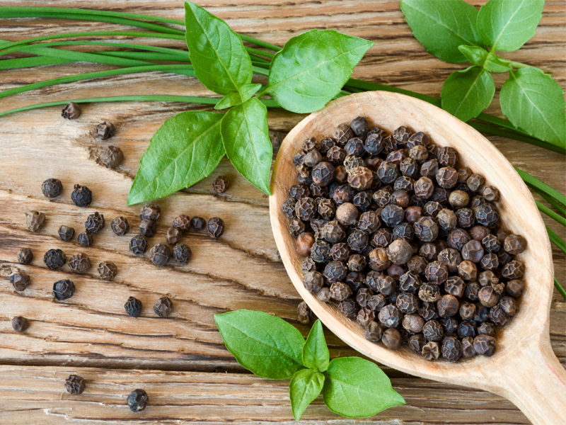 19 Amazing Black Pepper Benefits For Skin, Hair &amp; Health !