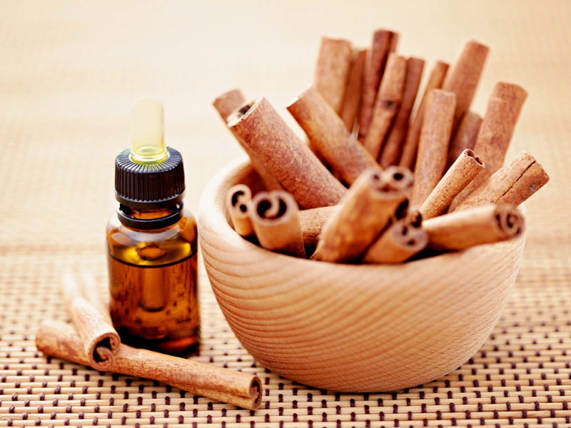 15 Amazing Cinnamon Oil Benefits For Skin, Hair &amp; Health !