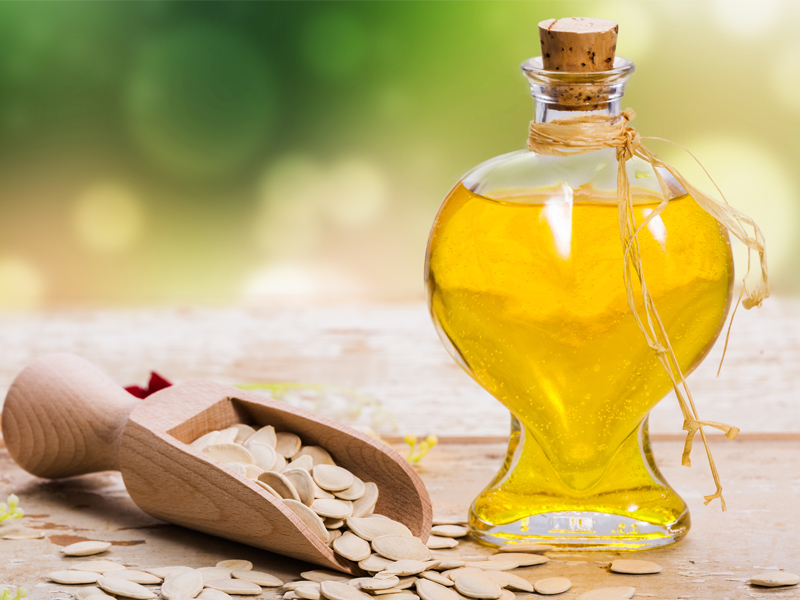 17 Amazing Pumpkin Oil Benefits For Skin, Hair &amp; Health