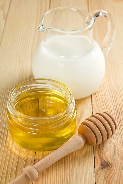 Honey For Sore Throat: Quick Remedies and Relief