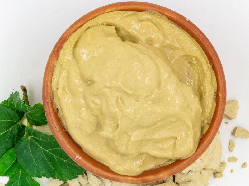 35 Amazing Multani Mitti Benefits For Face, Skin and Hair