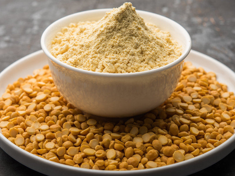 25 Evidence-Based Besan Benefits For Skin, Hair and Health