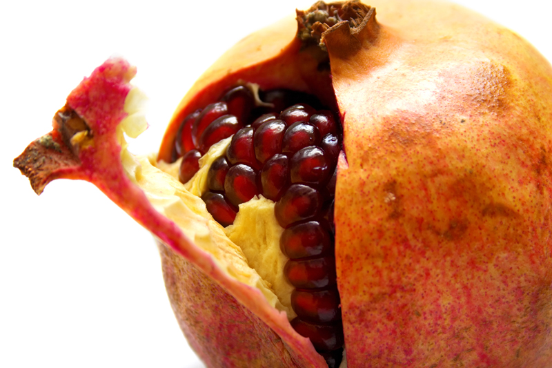 Top 15 Pomegranate Benefits (Anar) for Skin, Hair &amp; Health