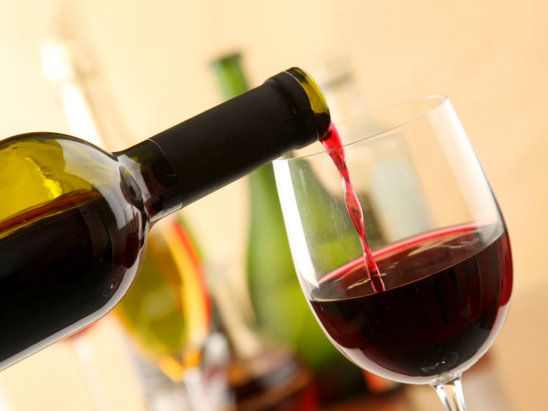 Red Wine Benefits for Health, Hair, &amp; Skin - 18 Unexpected List