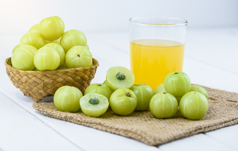 20 Amazing Amla Juice Benefits for Skin, Hair and Health