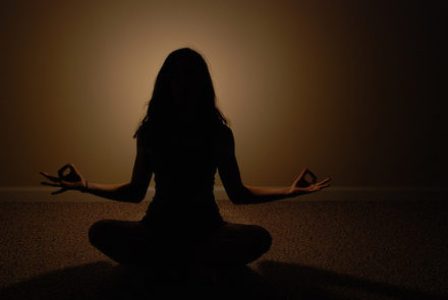 Step-By-Step Process To Perform Jyoti Meditation | I Fashion Styles