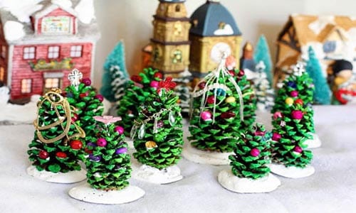 15 Best Handmade Christmas Craft Ideas for Children &amp; Adults