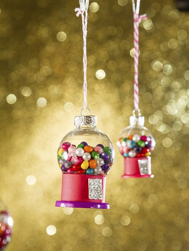 9 Holiday Craft Projects to Get You in the Holiday Spirit