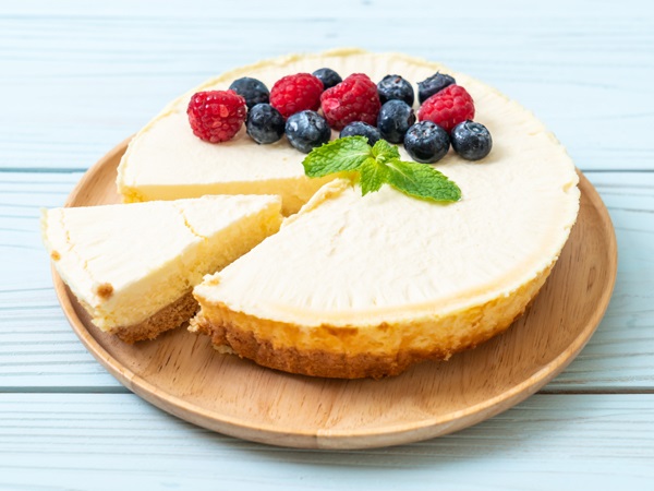 Eating Cheesecake During Pregnancy? How Safe Is It!
