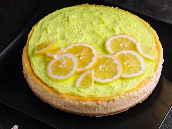 Eating Cheesecake During Pregnancy? How Safe Is It!