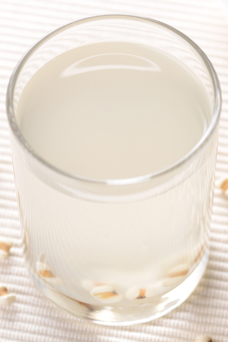 Barley Water During Pregnancy: Benefits and Side Effects