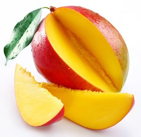 16 Healthy and Best Fruits To Eat During Pregnancy