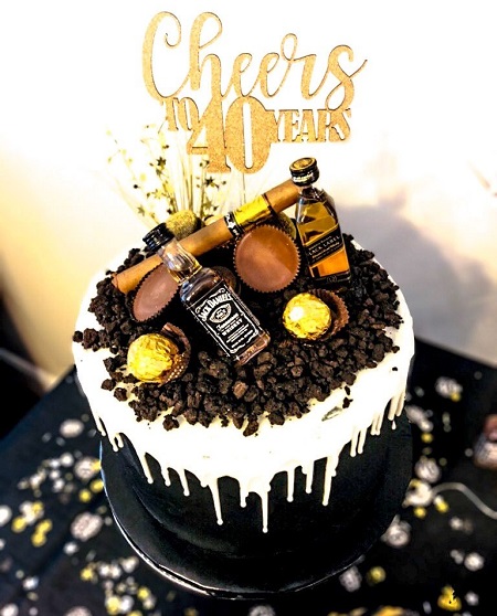 20+ Impressive Birthday Cake Designs For Men 2025