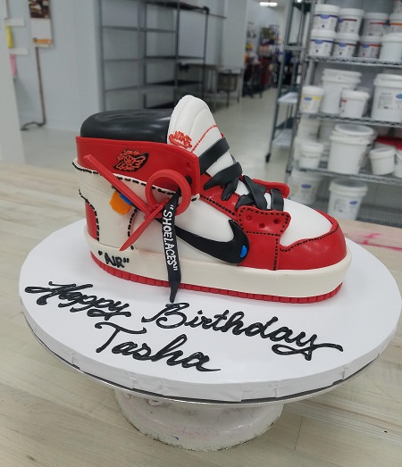 20+ Impressive Birthday Cake Designs For Men 2025