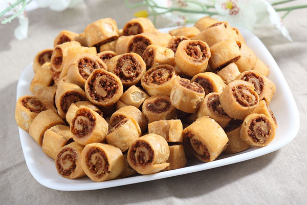 12 Delicious Street Foods in Pune: Famous Places to Visit!