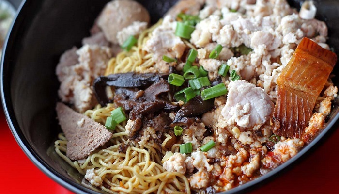 Street Foods in Singapore: Best Places for Street Food in Singapore