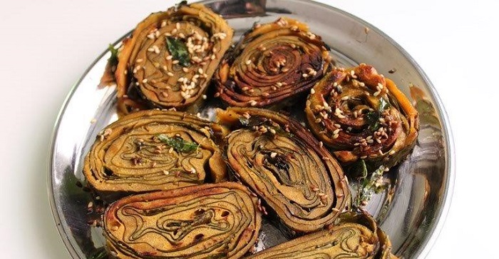 Street Foods in Ahmedabad: 10 Best Gujarati Street Foods to Try