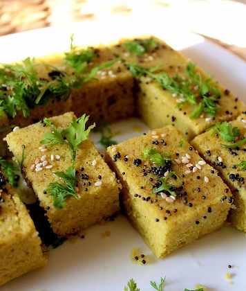 Gujarati Cuisines: 9 Famous Gujarati Food in Ahmedabad