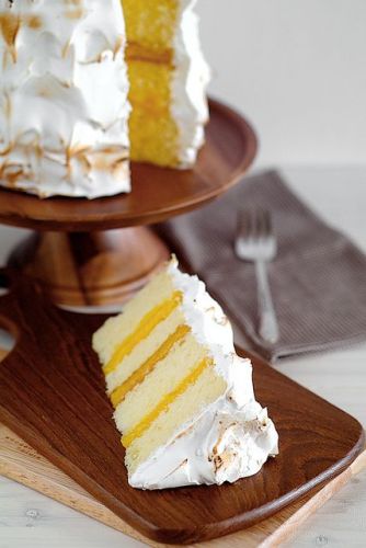 Top 9 Happy Wedding Anniversary Cake Designs 2024