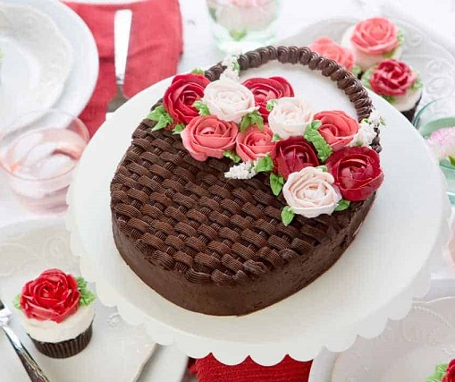 20 Simple Cake Design Ideas With Images At Home 2024