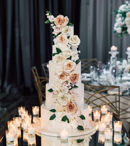 20 Simple and Unique Engagement Cake Designs In 2024