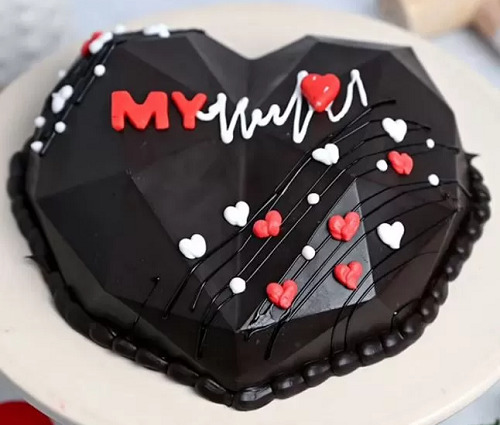 20 Romantic Cake Designs For Husband Birthday 2024