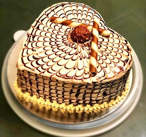 20 Romantic Heart Shape Cake Designs With Images In 2024